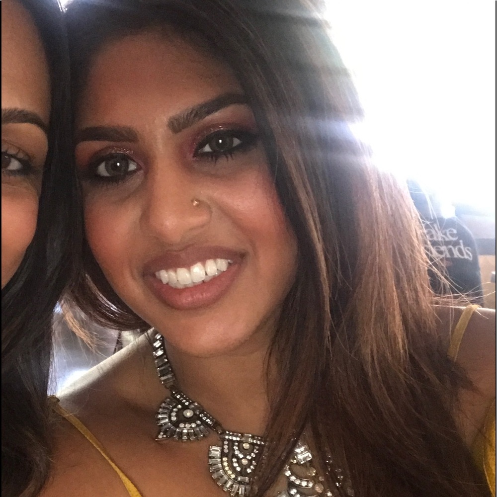 Meet your Posher, Priya